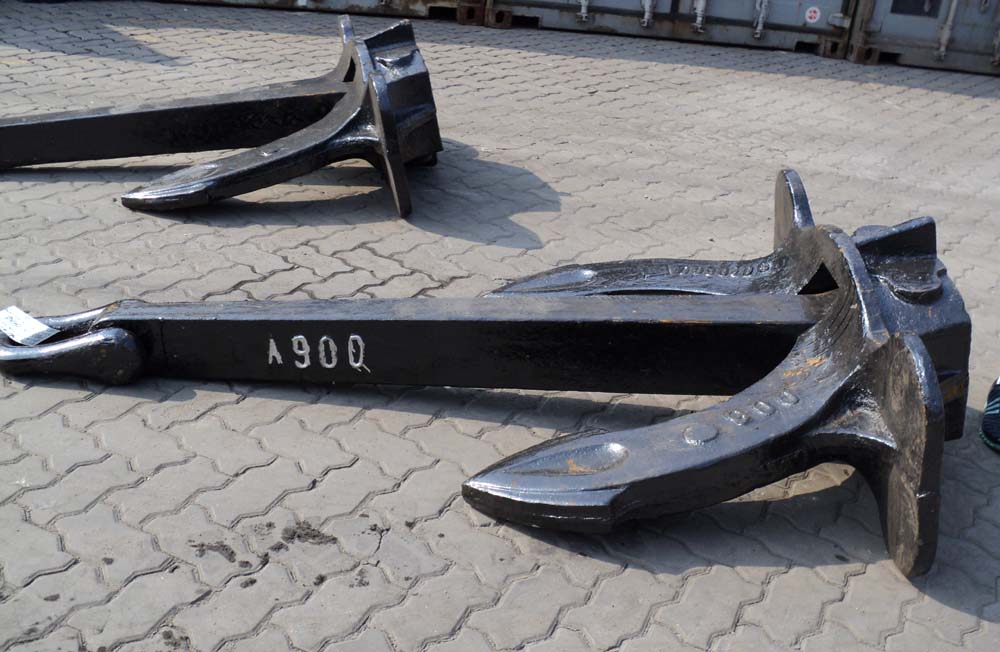 stockless-anchors-displayed-on-the-ground-all-lifting