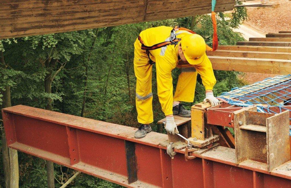 Lifeline Systems - All Lifting